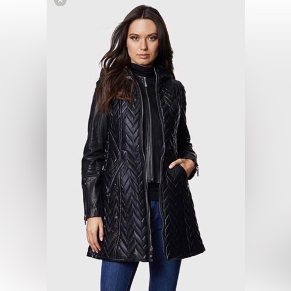 The Dawn Levy ARIES coat is a 3-in-1 coat Sz small
